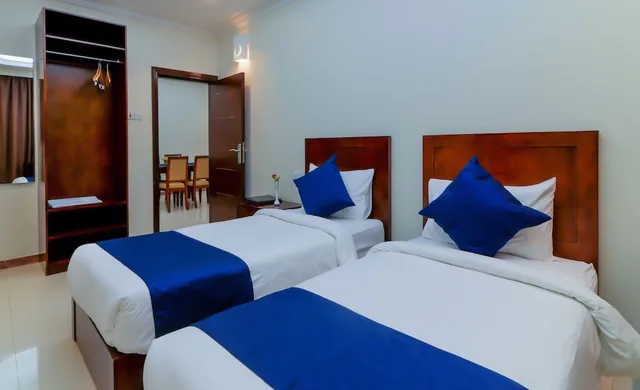 1 Bedroom, Apartment, 1 Queen and 1 Single Bed, Tanzanite Executive Suites 2/5