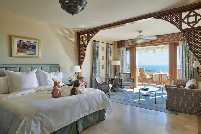 غرفة بريميير بسرير كينج بإطلالة على البحر، Four Seasons Resort Sharm El Sheikh 1/8
