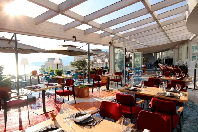 Bougainville Bay Hotel، ساراندا 60/78