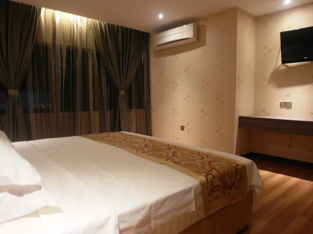 Family, Mandarin Hotel 1/10