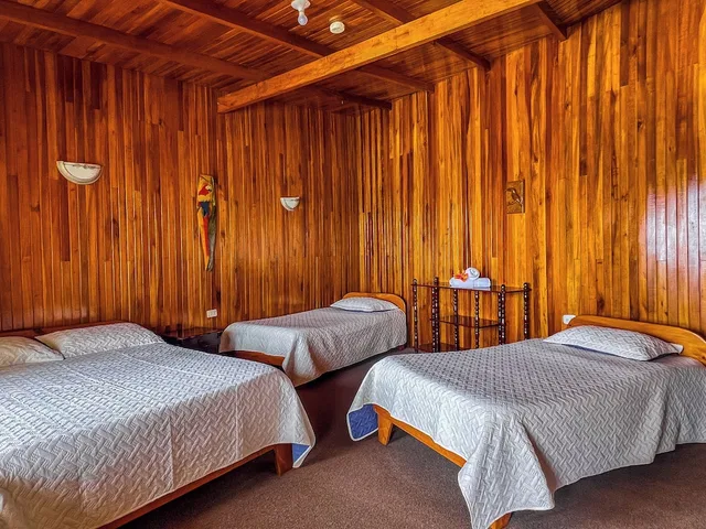غرفة رباعية بسرير كوين وسريرين فرديين، Hotel El Atardecer 5/10