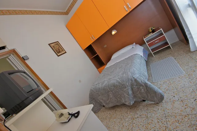غرفة مفردة، Victory Hotel 4/8