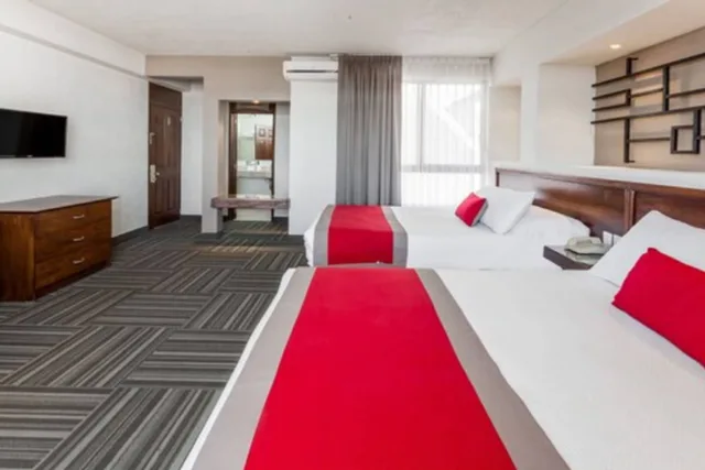 جناح فاخر بسريرين مزدوجين، Ramada Plaza by Wyndham Leon 2/5