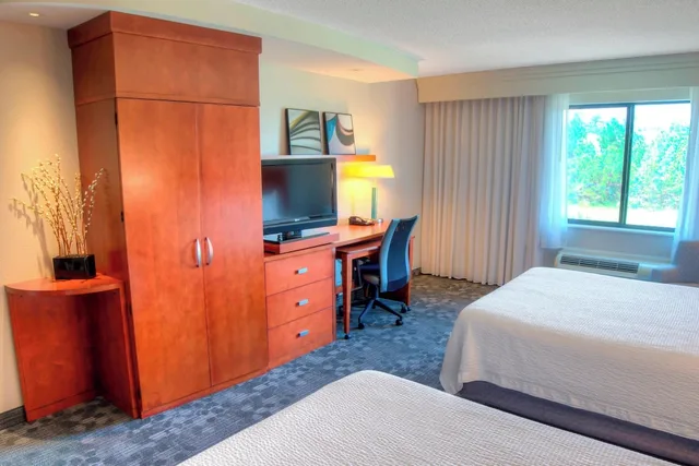 غرفة بسريرين كوين لذوي الإعاقة، Courtyard By Marriott Mobile Daphne Eastern Shore 2/5