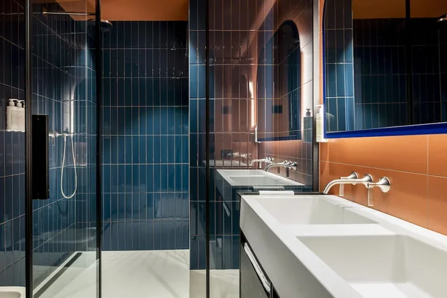 جناح بسرير كوين، Demo Hotel Design Emotion 5/7