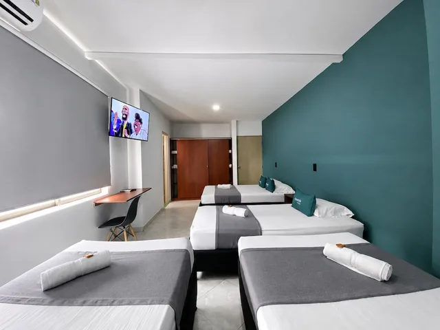 Family, 1 Double and 3 Single Beds، Ayenda 1228 Balcones de la 70 10/10