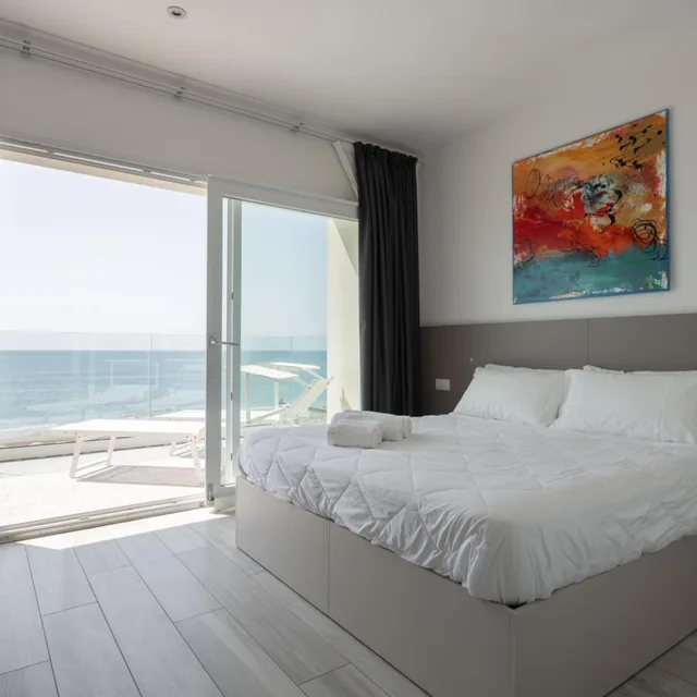 Deluxe, Double Bed, Sea Front، Hotel Boston 6/10
