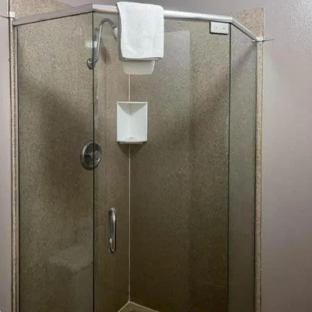 غرفة بسرير كينج للمدخنين، Motel6 Riviera Beach, FL 6/8