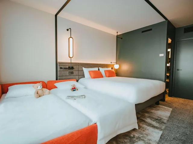 غرفة كلاسيكية بسرير مزدوج مع أريكة، NOVOTEL LENS NOYELLES 4/10