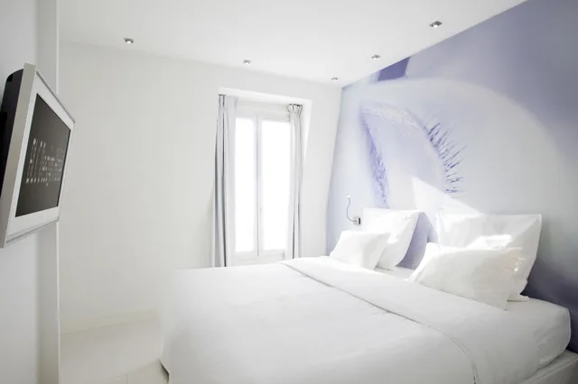 Adjoining, Double Bed، Hotel Maison Lenoir 3/10