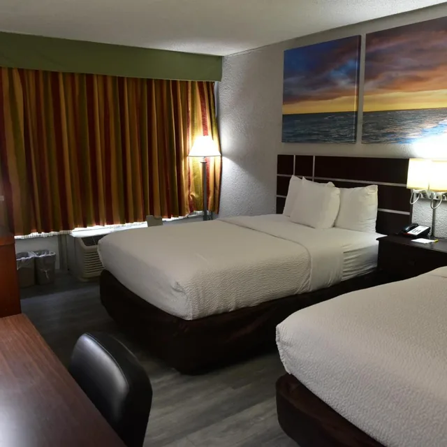 جناح بغرفتي نوم لذوي الإعاقة، Days Inn by Wyndham Stuart 1/5