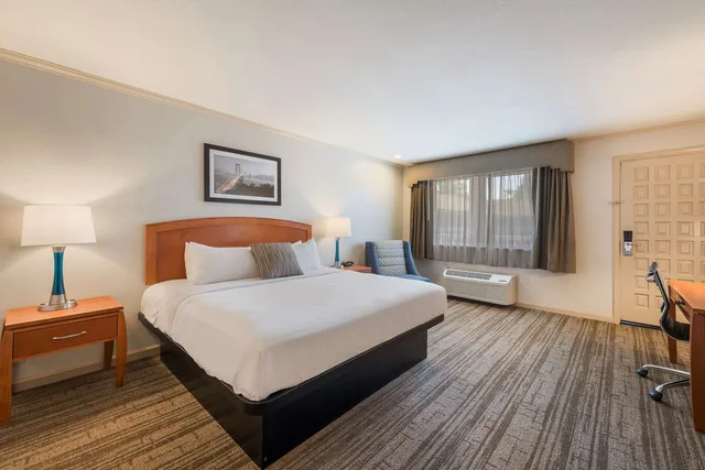غرفة بسرير كينج، Surestay Plus Hotel By Best Western Mountain View 8/10