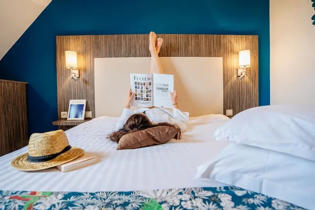 Twin Beds, Double or Twin Bed, Hostellerie La Croix Blanche 2/10