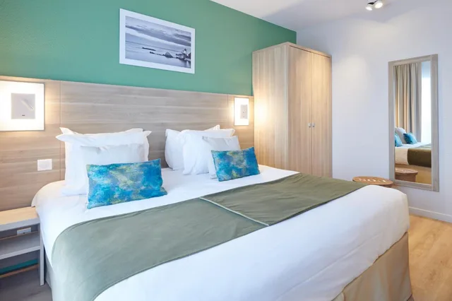 Room, Twin Beds, Hotel Les Terrasses D Atlanthal 6/10