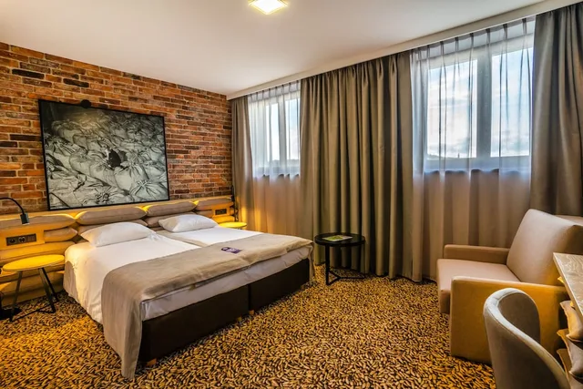 غرفة بريميوم بسرير كوين مع أريكة، Qubus Hotel Gdansk 2/4