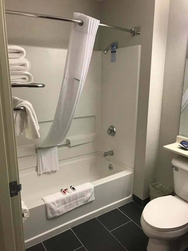 غرفة قياسية بسريرين كوين، Microtel Inn & Suites by Wyndham Urbandale/Des Moines 4/5