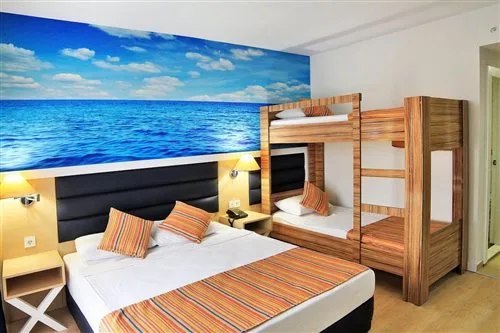 غرفة عائلية بسرير بطابقين، Club Aqua Plaza Hotel 1/1