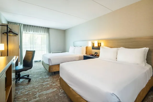 غرفة قياسية بسريرين مزدوجين في الطابق الأرضي، Comfort Inn Kingston - Highway 401 4/10