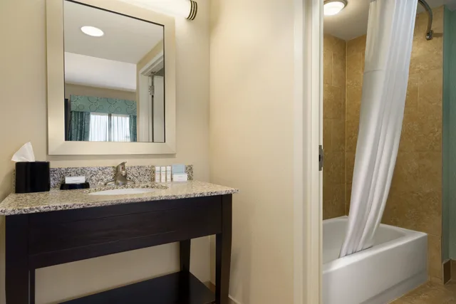 جناح استوديو بسرير كينج مع أريكة، Hampton Inn & Suites Bluffton-Sun City 5/9