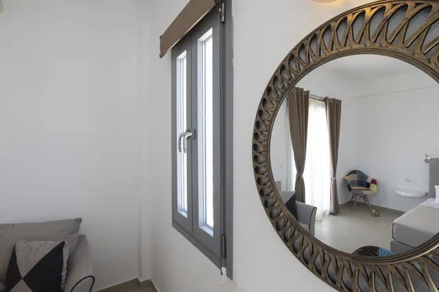 غرفة سوبيريور رباعية بسرير مزدوج وسريرين منفصلين، Thira S Dolphin Hotel 10/10