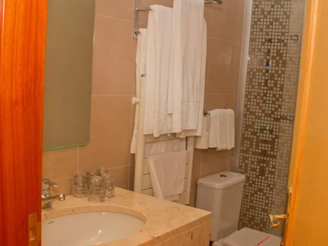 جناح، Consolata Hotel 2/2