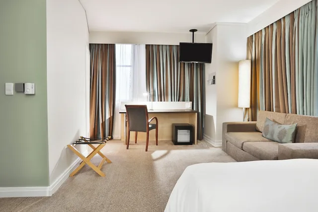 غرفة قياسية بسرير مزدوج مع أريكة، HOLIDAY INN EXPRESS CAPE TOWN CITY CENTRE 3/7
