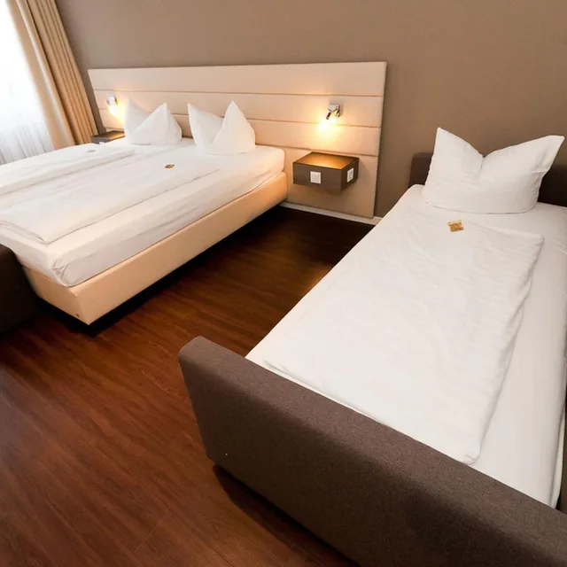 غرفة ثلاثية بسرير فردي، MANHATTAN HOTEL 8/10