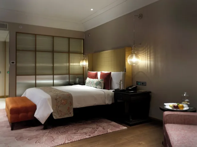 غرفة بسريرين منفصلين، The Leela Hyderabad 3/5