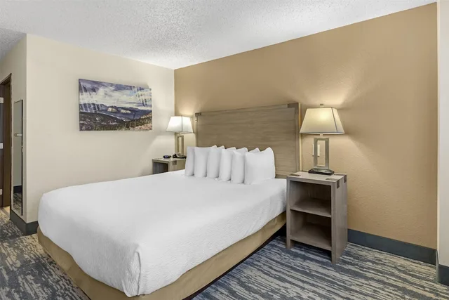 غرفة قياسية بسرير كينج لذوي الإعاقة، Best Western Alpenglo Lodge 5/10