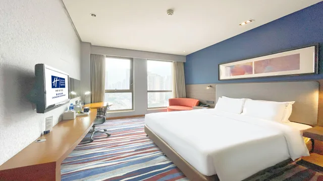 غرفة بسرير كينج، Holiday Inn Express Chongqing Guanyinqiao 3/10