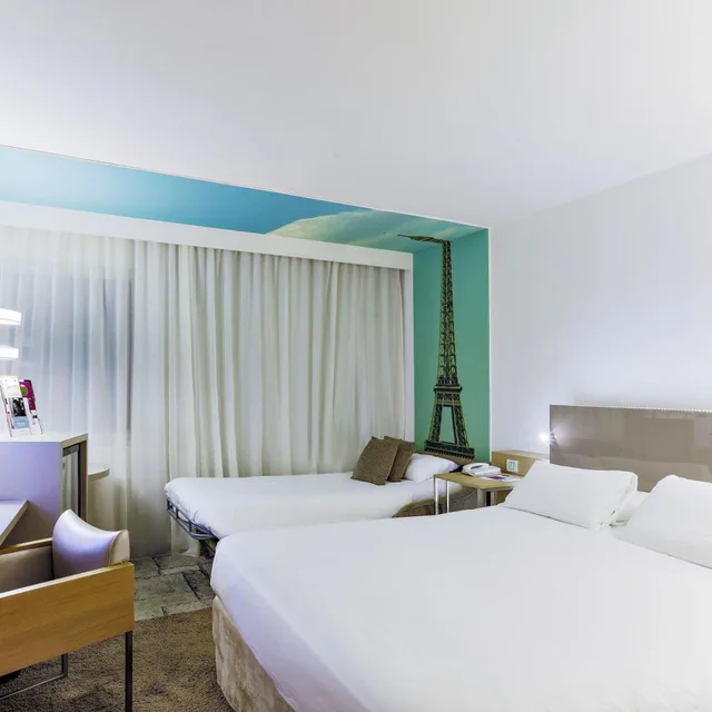 غرفة قياسية بسرير مزدوج مع أريكة، Mercure Paris Vaugirard Porte de Versailles 3/9