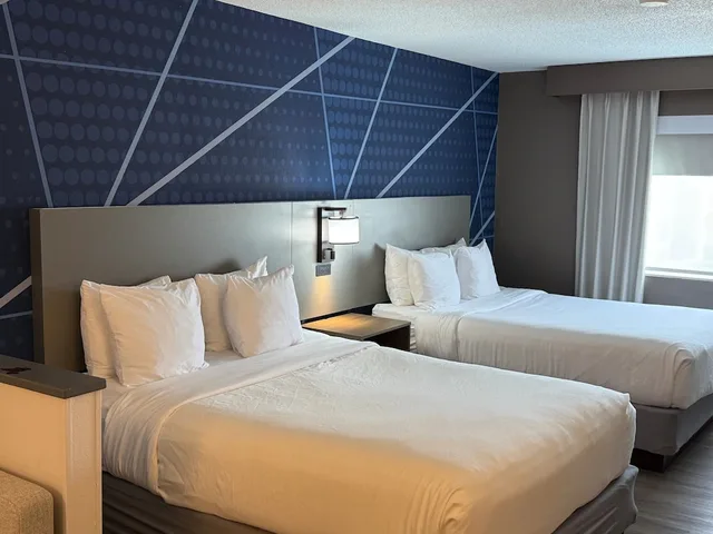 جناح بسريرين كوين مع أريكة، Comfort Suites Lincoln North 3/10