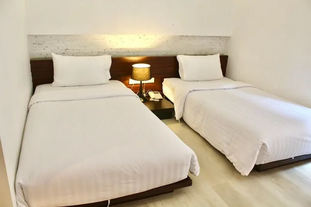 Cove, Superior, Twin Beds، S2 Hotel 1/4