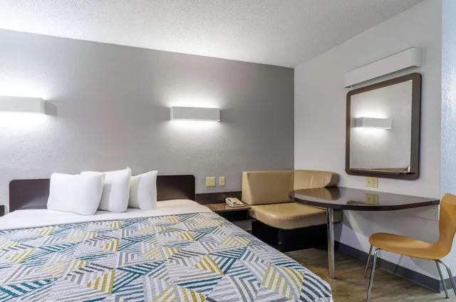 غرفة بسرير كينج، Motel6 Boerne, TX 4/10