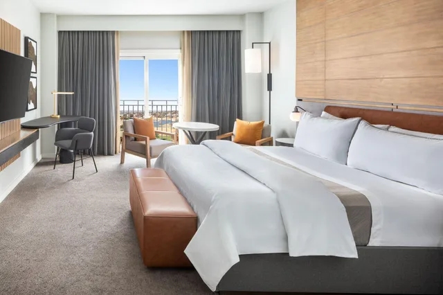 غرفة بسرير كينج لذوي الإعاقة، The Westin Dallas Stonebriar Golf Resort and Spa 1/2