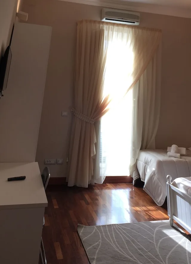 Room, Triple, 1 Double and 1 Single Bed, B B Chez Moi 2/6