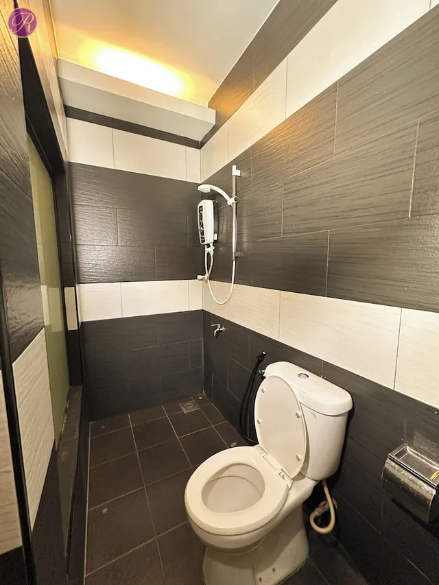 غرفة قياسية بسرير كوين، Remember Hotel Batu Pahat 6/6