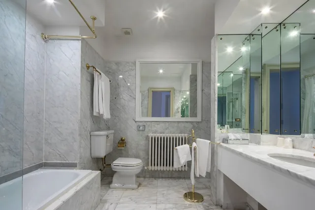 غرفة قياسية بسرير مزدوج بإطلالة على البحيرة، Palace Grand Hotel Varese 7/8