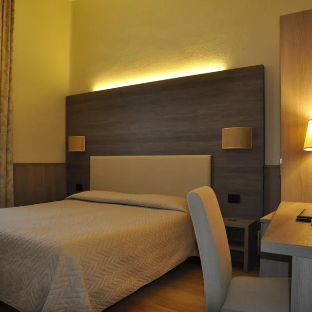 غرفة سوبيريور مفردة، Hotel Est 8/16