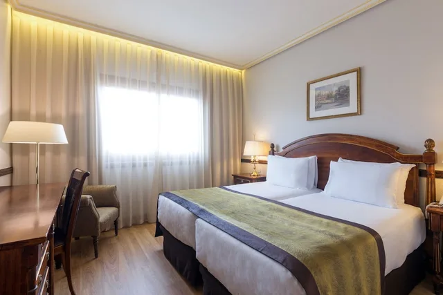 غرفة ثلاثية بسرير مزدوج وسرير فردي، Dorma Reina Isabel 6/8