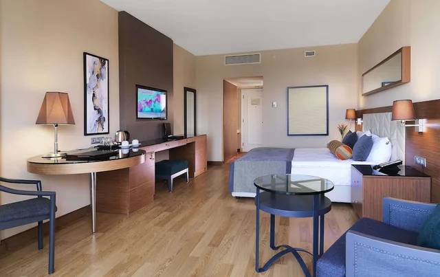 جناح بسرير مزدوج مع أريكة، Imperial Turkiz Resort Hotel 3/6