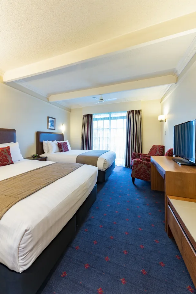 Standard, 2 Queen Beds, Distinction Rotorua Hotel & Conference Centre 1/3