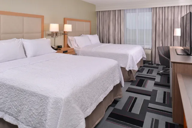 غرفة بسريرين كوين لذوي الإعاقة، Hampton Inn And Suites Ames Ia 1/4