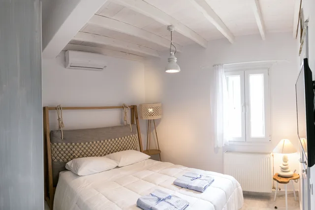 2 Bedrooms, Romantic, Villa, Queen and Twin Beds, Pool Side, Kitchen، Imarkellis Boutique Villas 2/2