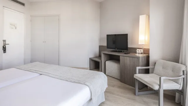 غرفة قياسية بسريرين منفصلين، Be Live Experience Costa Palma 2/8