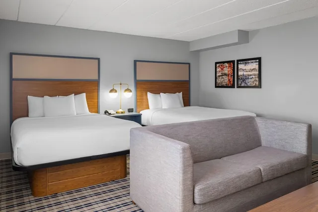 Studio, Suite, 2 Queen Beds, AmericInn by Wyndham Grand Forks 1/2
