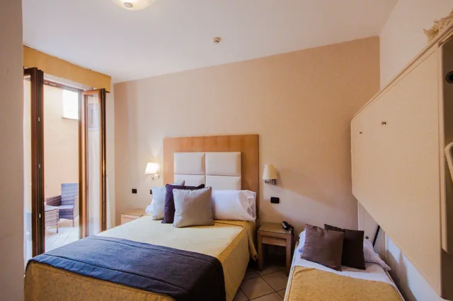 Standard, Triple, 3 Beds, Sorrento City Hotel 2/10