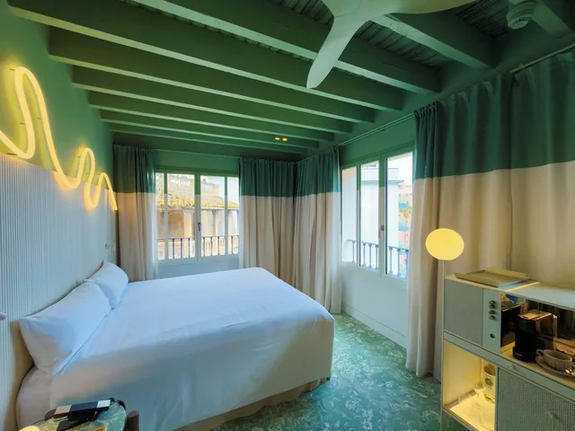 City, Single, Queen Bed، Terreno Barrio Hotel 3/10