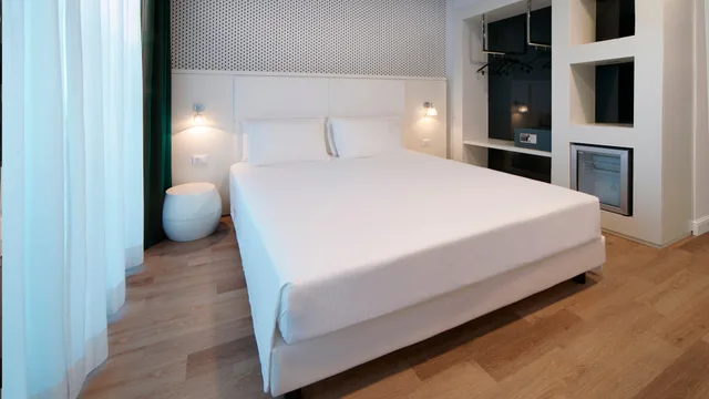 غرفة قياسية بسرير مزدوج، voco Nola - Naples Vulcano Buono 4/9