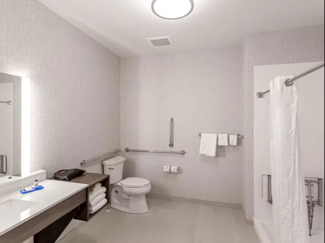 غرفة بسريرين كوين لذوي الإعاقة، Holiday Inn Express & Suites Columbus - Worthington 3/3